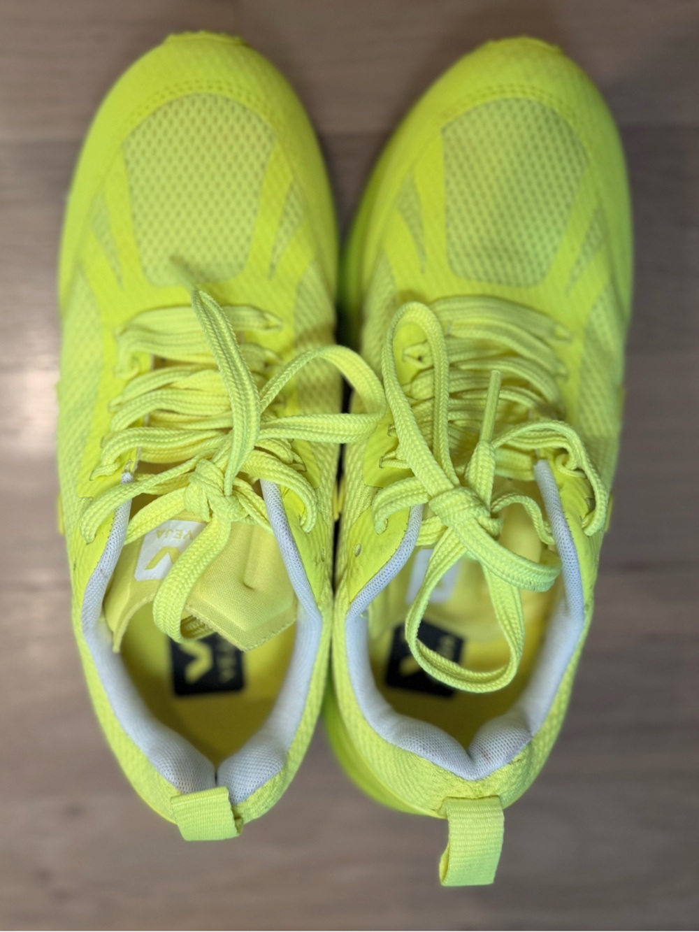 Veja Condor 2 Alveomesh Neon Yellow Women's Sneaker